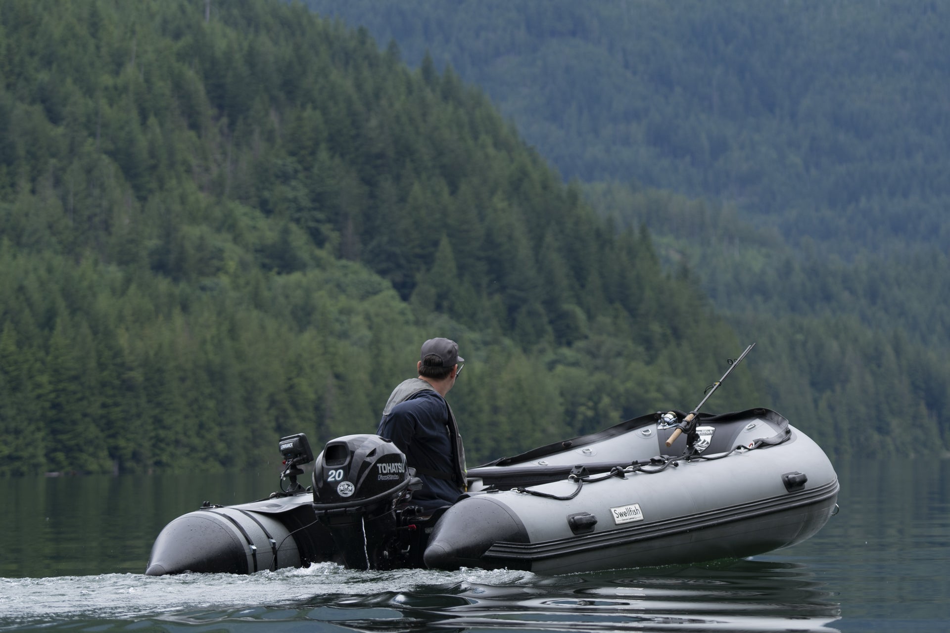 A Swellfish Classic Angler 470 moves quickly across the lake