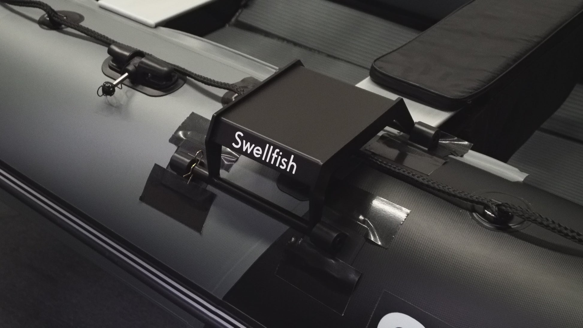 Here is quick demonstration how easy it is to remove and put on the downrigger mount from Swellfish.