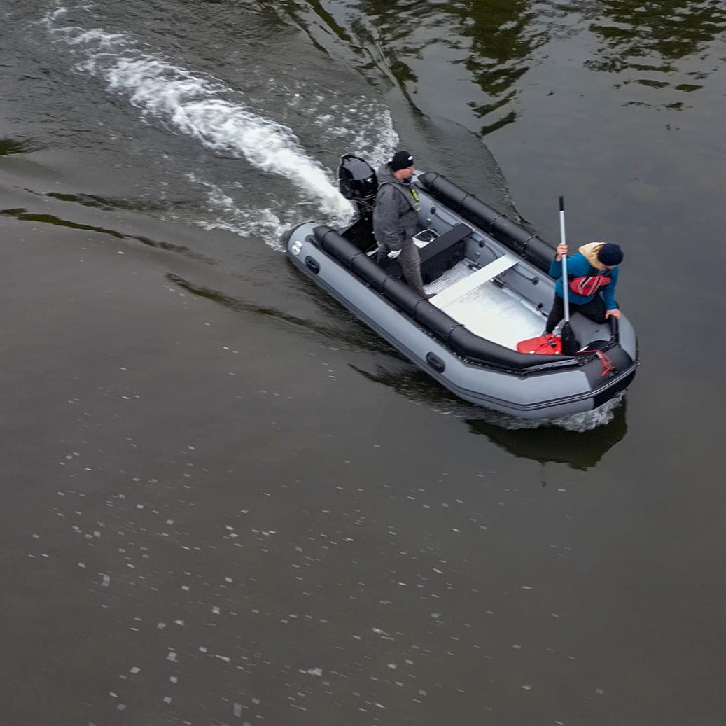 https://swellfish.co/cdn/shop/products/Explore-remote-locations-with-the-all-new-FS-Jet-Boat-from-Swellfish.jpg?v=1677119335&width=1946